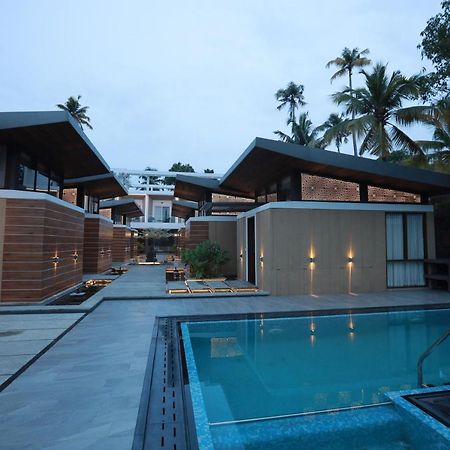 Lago Leisure Resort & Spa Cherai Beach Exterior photo