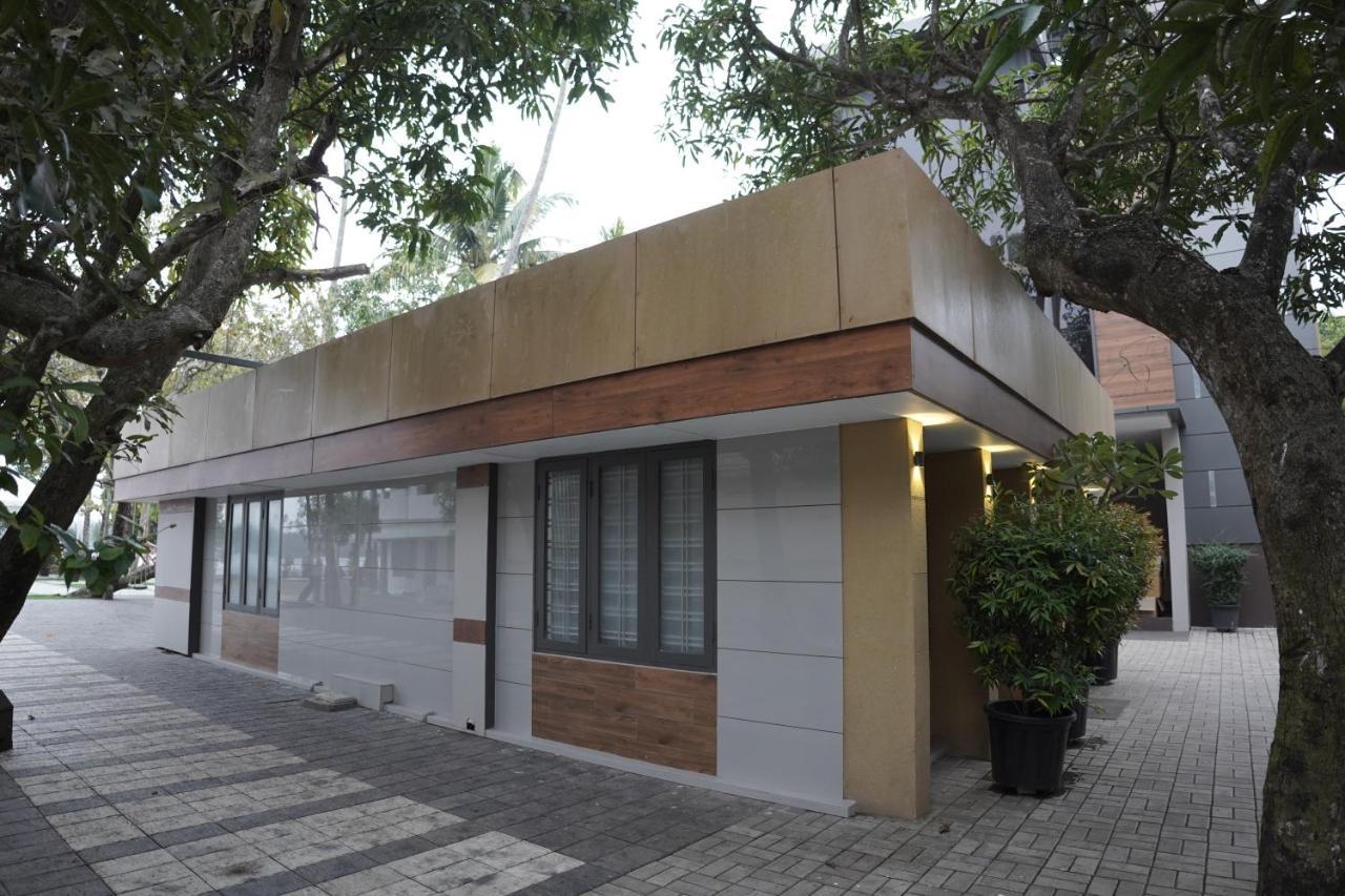 Lago Leisure Resort & Spa Cherai Beach Exterior photo