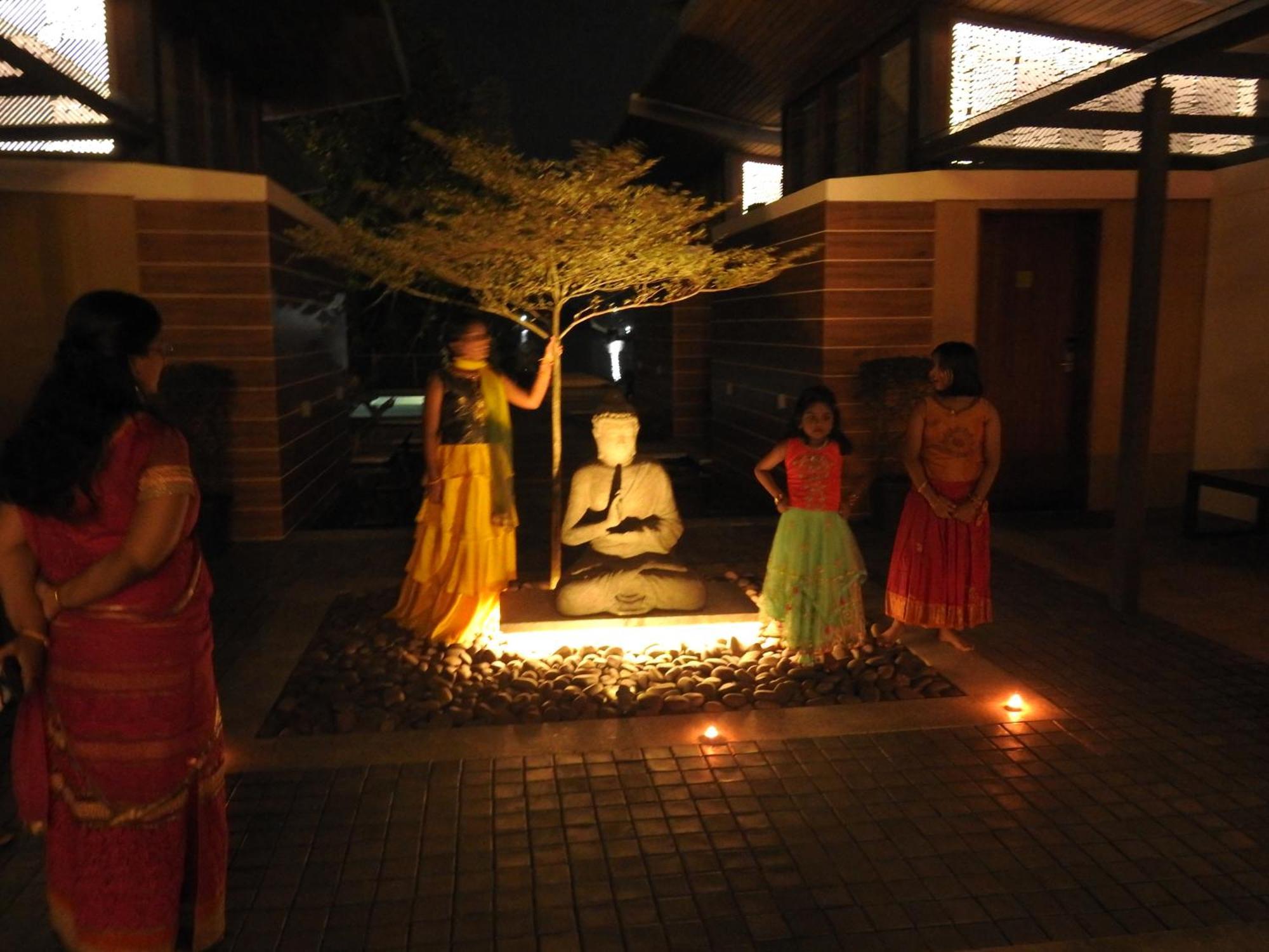 Lago Leisure Resort & Spa Cherai Beach Exterior photo