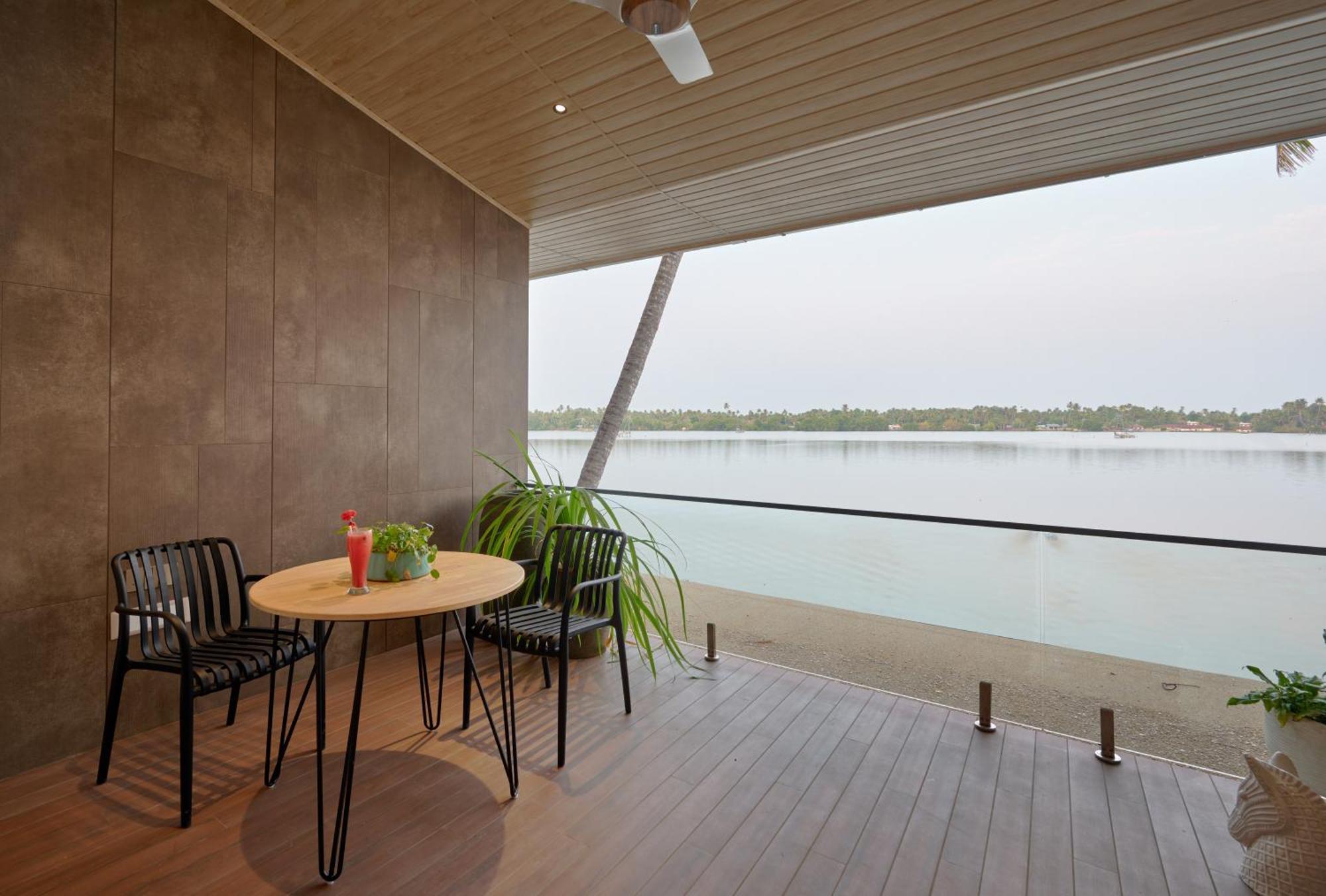 Lago Leisure Resort & Spa Cherai Beach Exterior photo